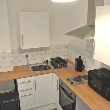 Approved Serviced Apartments Gorse Hill 맨체스터 외부 사진