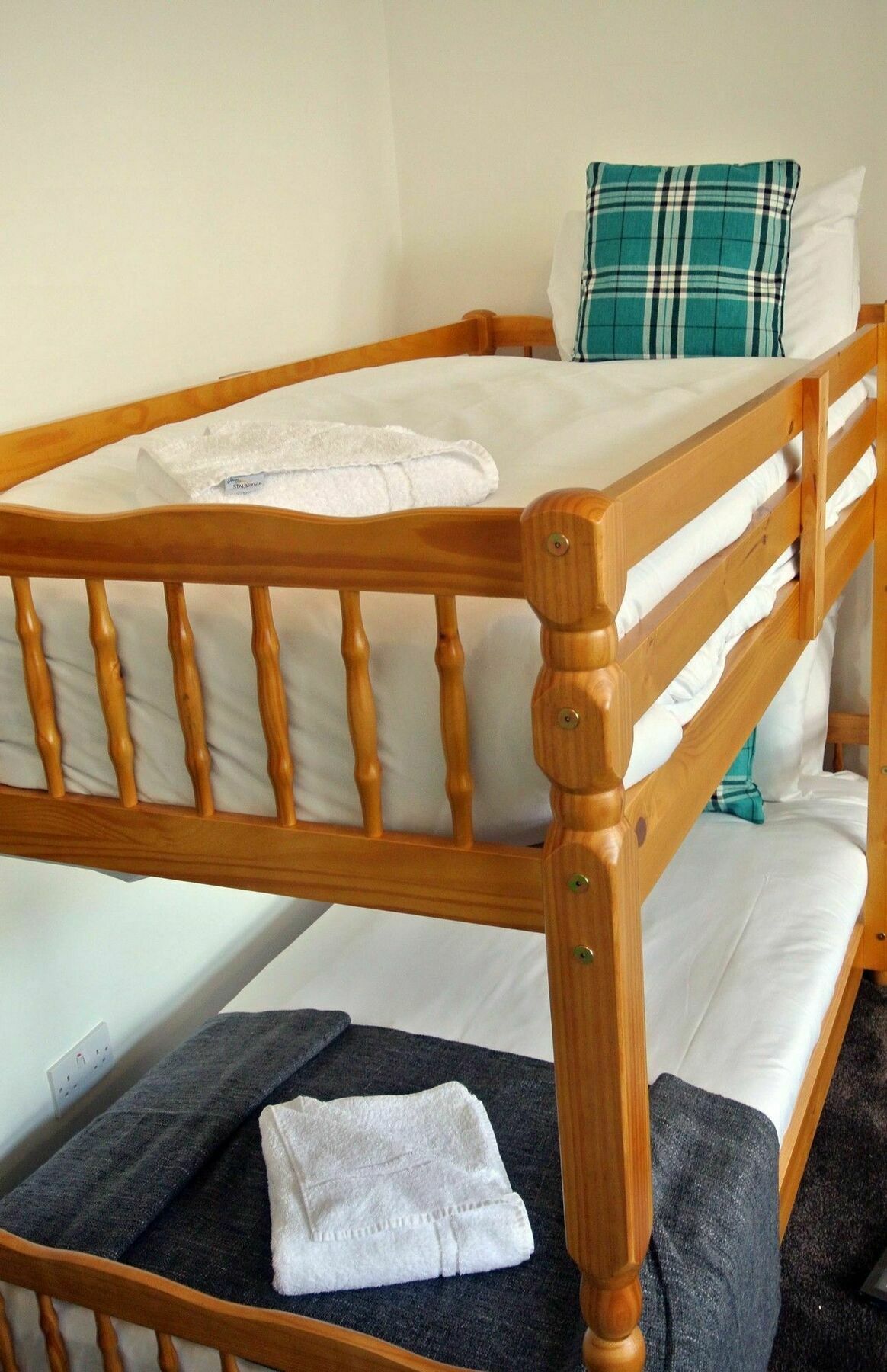 Approved Serviced Apartments Gorse Hill 맨체스터 외부 사진