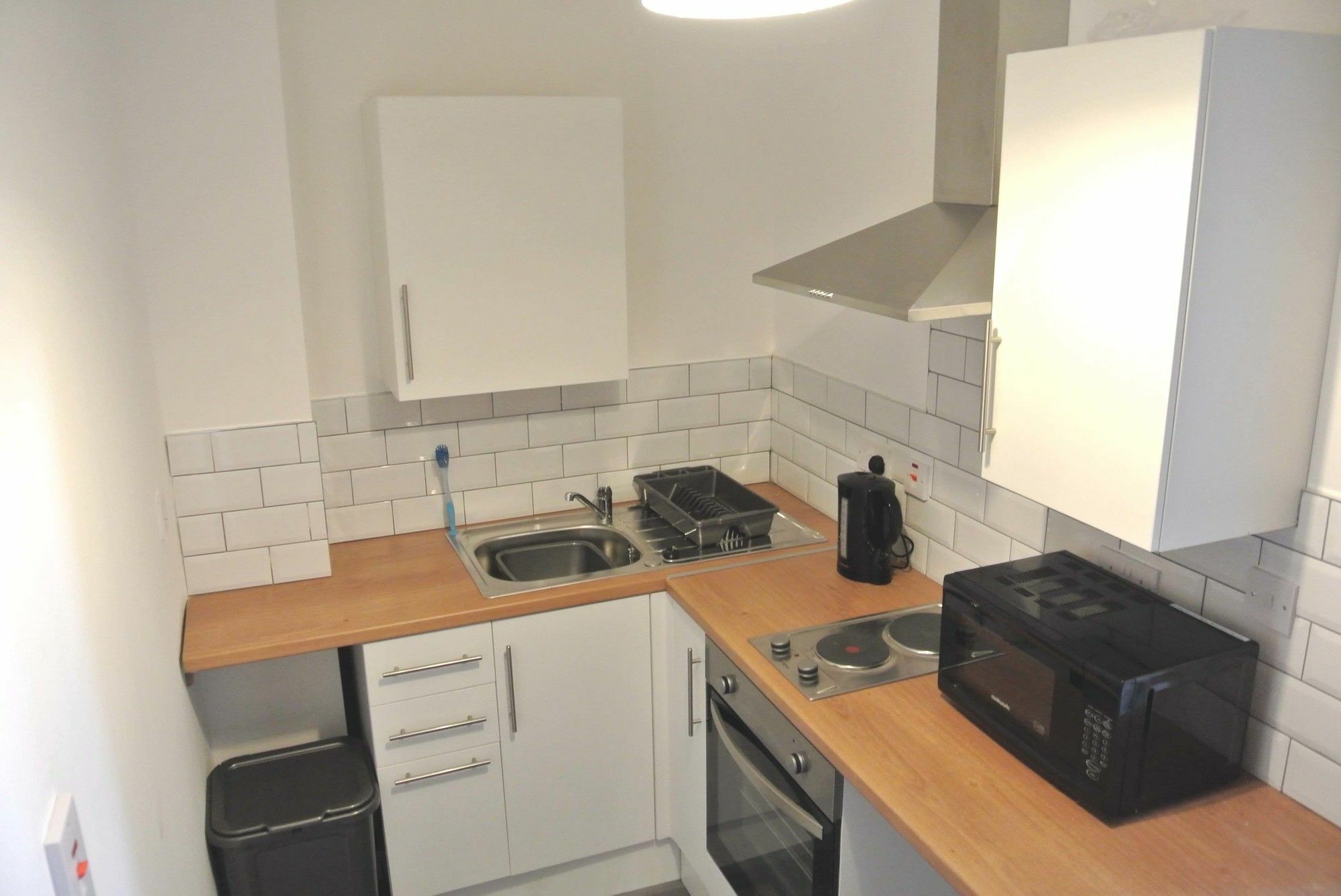 Approved Serviced Apartments Gorse Hill 맨체스터 외부 사진